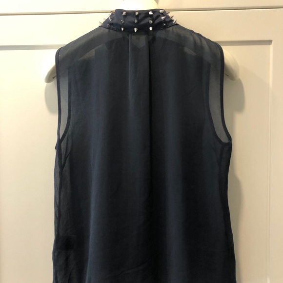 Sheer sleeveless blouse with studs on collar - Picture 3 of 4